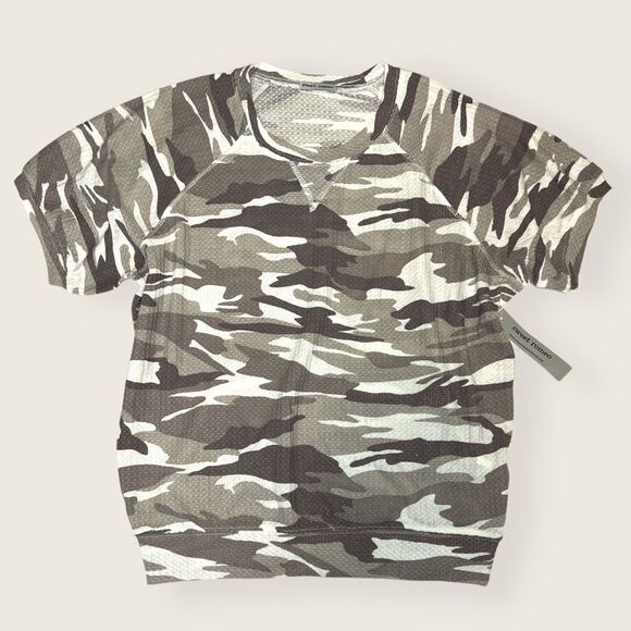 Sweet Romeo Women’s White Camo Short Sleeve Tee Size Small - Picture 2 of 7